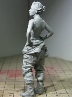 1/20 Strahl De Mokratische Republik Kangaroo Girl 