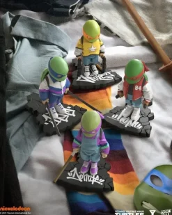 Teenage Mutant Ninja Turtles / Leonard by Danil Yad Vinyl Art Statue