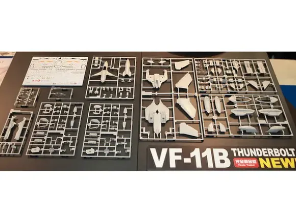 1/72 VF-11B Thunderbolt Macross Plus